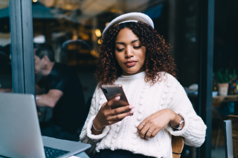 7 Creative SMS Marketing Hacks for Ecommerce Businesses